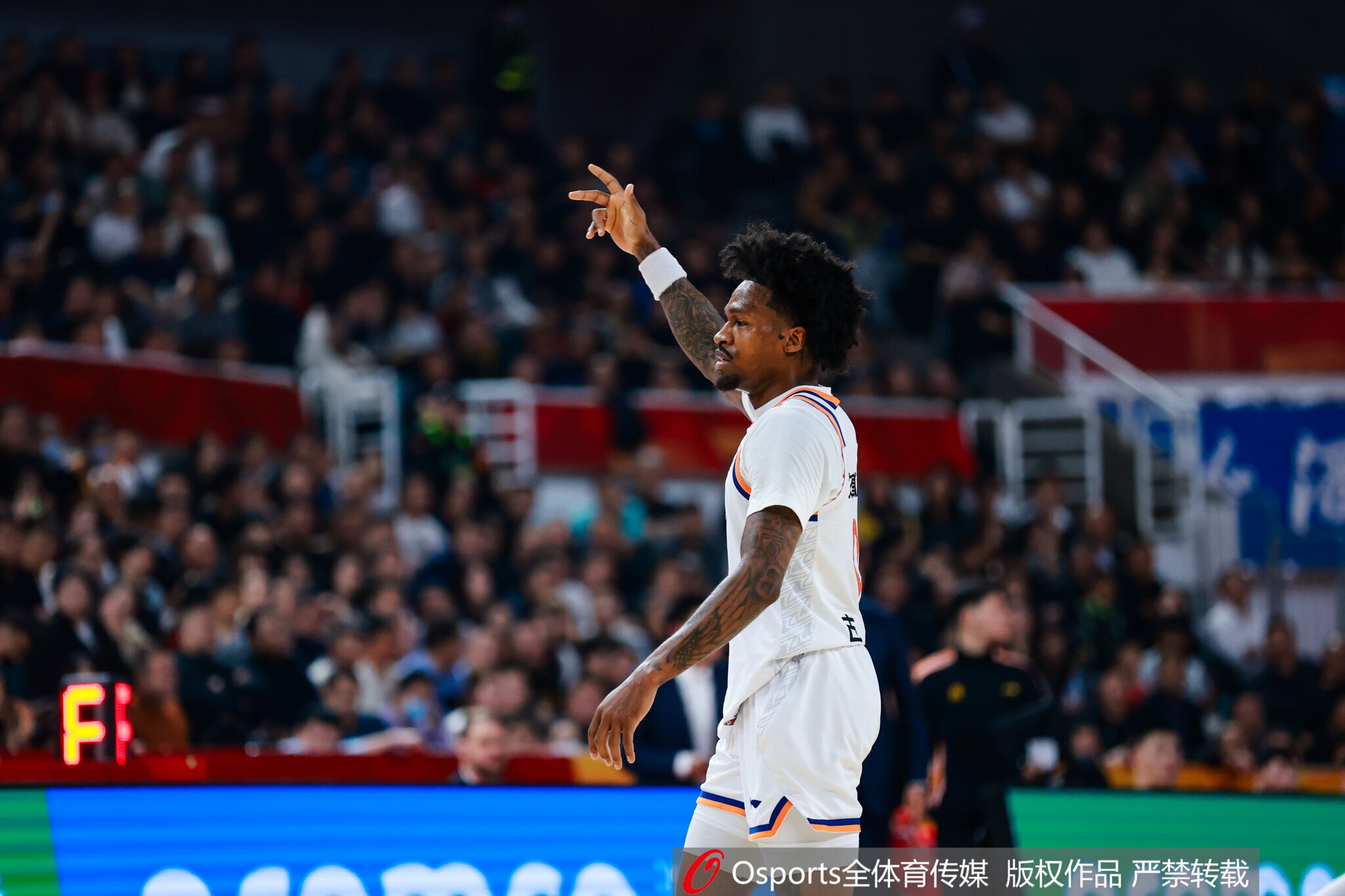 kaiyun安全登录-上海男篮时隔24年重夺常规赛冠军！上一次是01-02夺冠赛季